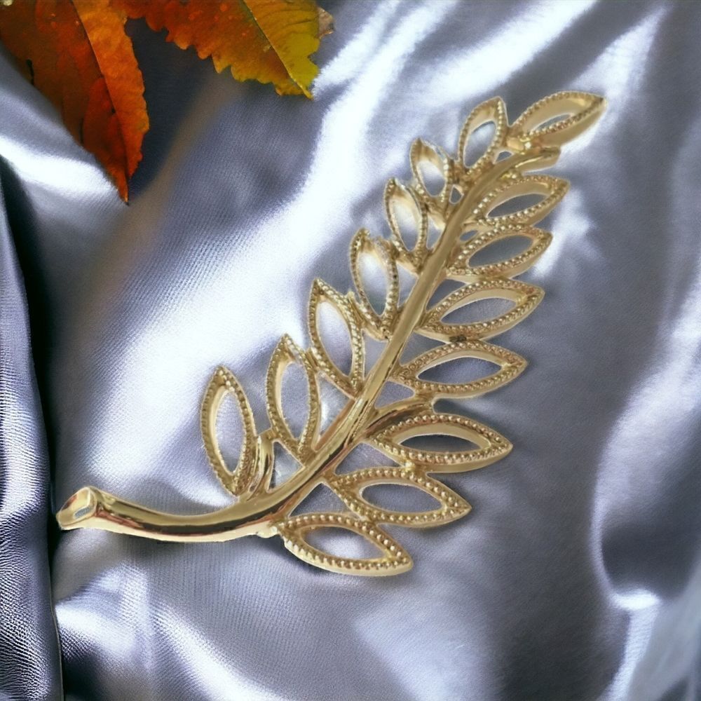 Estate EMMONS Feather Brooch Pin Open Work‎ Leaf Filigree Blonde Gold Tone MCM